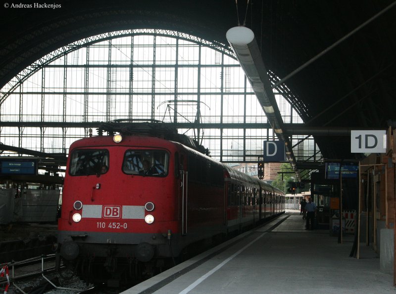 110 452-0 mit der RB 14812 (Bremen Hbf-Oldenburg(Oldb)) in Bremen Hbf 21.8.09