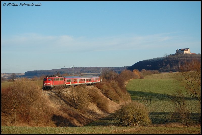 110 484-3 zieht am 07.02.08 RB 37152 von Donauwrth nach Aalen, aufgenommen kurz vor Westhausen.