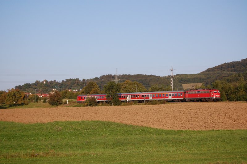 110 494-2 zieht am Abend des 14.09.07 eine RegionalBahn von Donauwrth nach Aalen, hier in Hhe Aalen-Hofen aufgenommen.