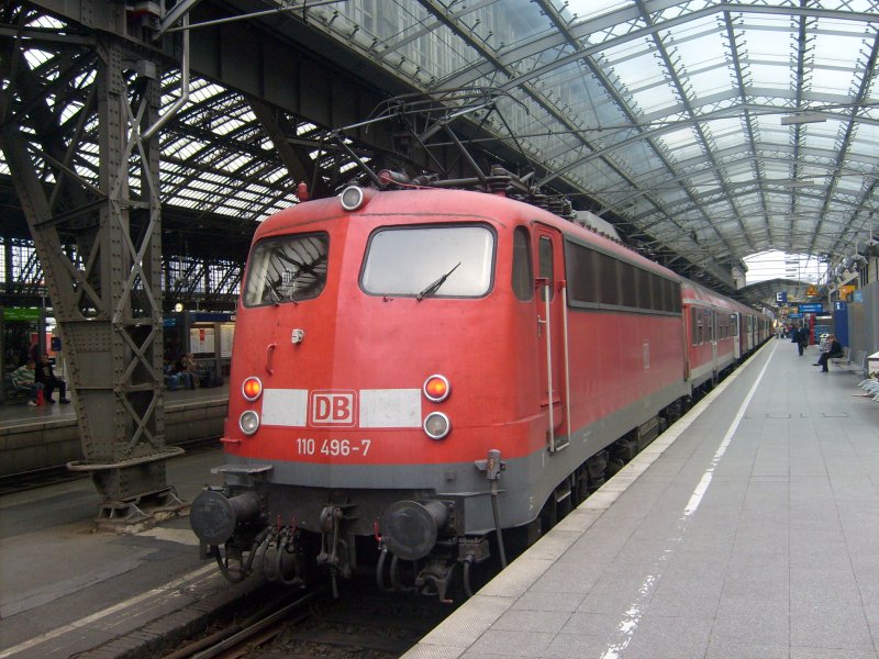 110 496 am   08.09.07   auf Gleis 1  des Klner Hauptbahnhofes. 