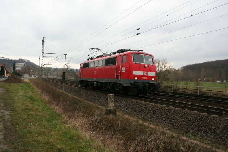 111 060-0 fhrt einsam am 17.3.2008 durch das Saaletal bei Bad Ksen.