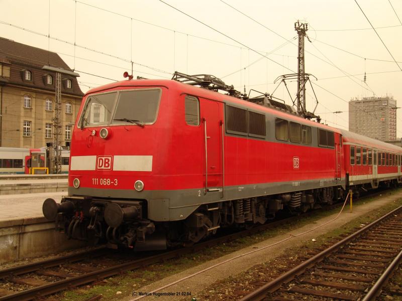 111 068-3 am 21.02.04 in Mnchen Hbf 