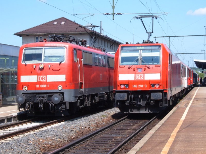 111 088-1 und 146 218-3 am 19.05.07 in Aalen. Die 146er wurde wenige Minuten nach Ankunft aus Stuttgart HBF abgestellt.