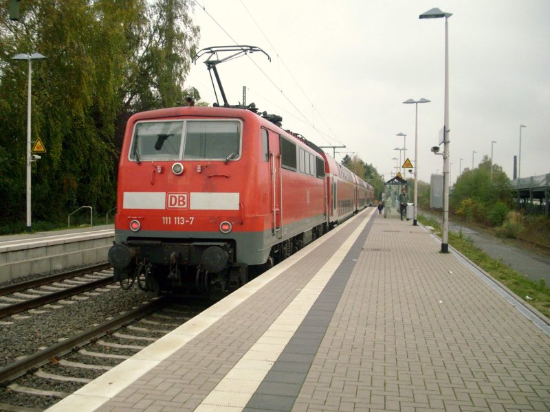 111 113-7 mit RE 10419  Wupper-Express  nach Dortmund bei der ausfahrt in Erkelenz