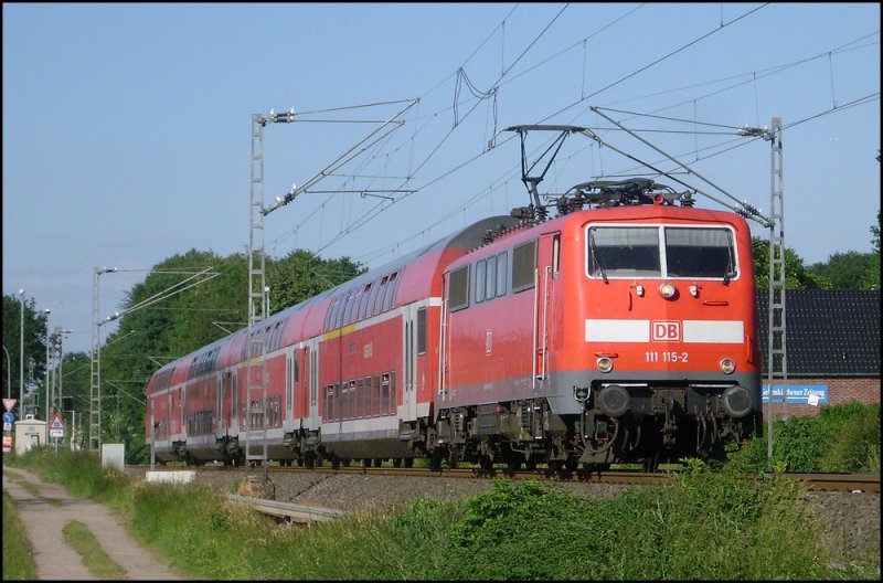 111 115-2 mit dem RE10426 nach Aachen an Km 29.0 29.5.2009