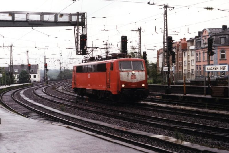 111 121-0 auf Aachen Hauptbahnhof am 13-07-1998. Bild und scan: Date Jan de Vries.