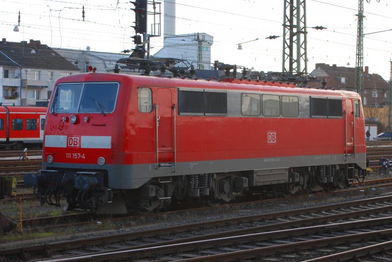 111 157 am 22/12/08 im bahnhof Munster