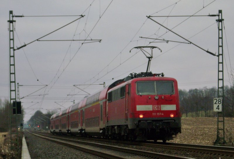 111 157 schiebt den RE10429  Wupper-Express  gen Mnchengladbach 24.2.2009