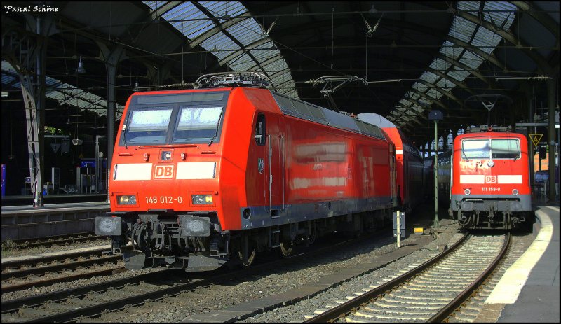 111 159 neben 146 012 beide mit Dosto´s dran.
Aufgenommen am 24.05.2009 um 08:52 im Aachener Hbf.