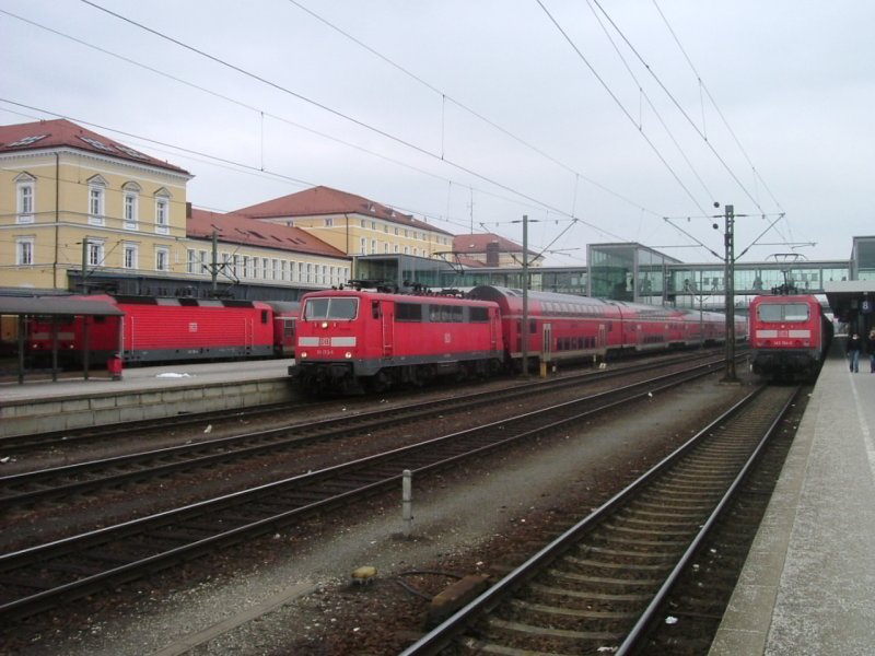 111 173 am 15.03.2006 mit einem RegoinalExpress in Regensburg!