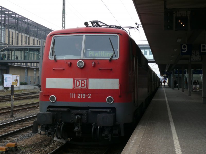 111 219-2 mit der Regionalbahn nach Plattling in Regensburg, 14.03.2009 (Bahnbilder-Treffen Regensburg)