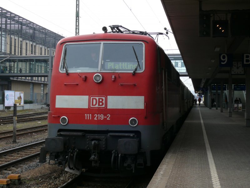 111 219-2 mit der Regionalbahn nach Plattling in Regensburg, 14.03.2009 (Bahnbilder-Treffen Regensburg)