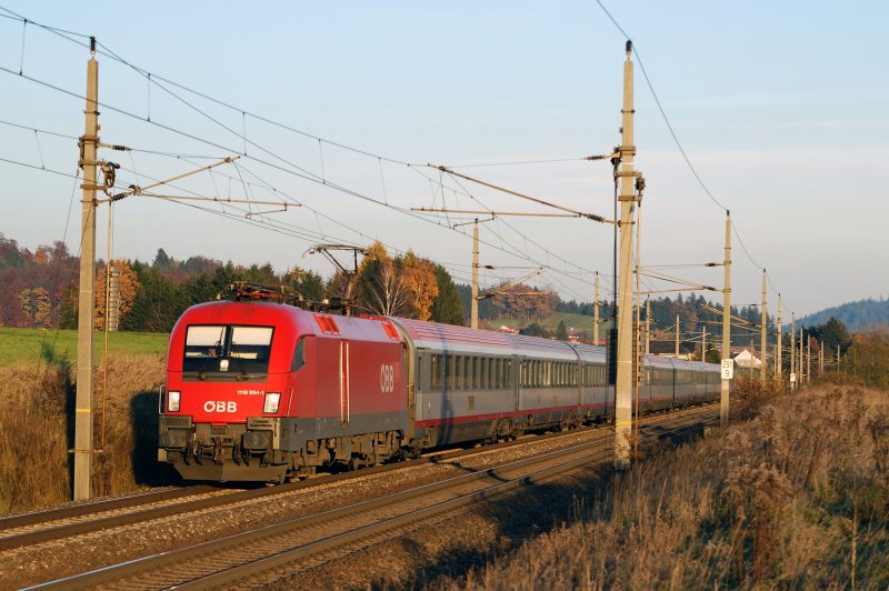 1116 004 mit OEC 566 vor Weng (05.11.2007)