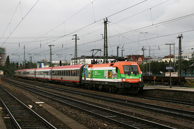 1116 007 mit EC 111 am 14.09.2009 in Mnchen Ost.