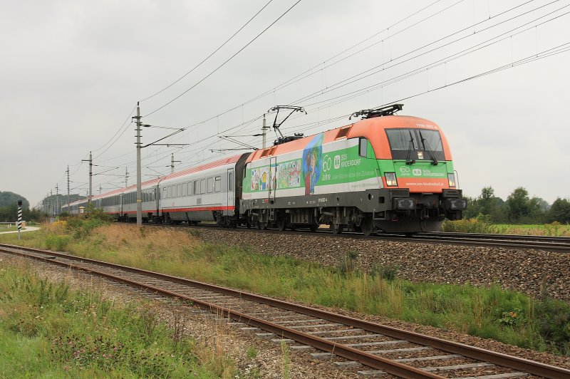 1116 007  SOS Kinderdorf  unterwegs mit IC549 bei Hrsching. Aufgenommen am 12. September 2009.