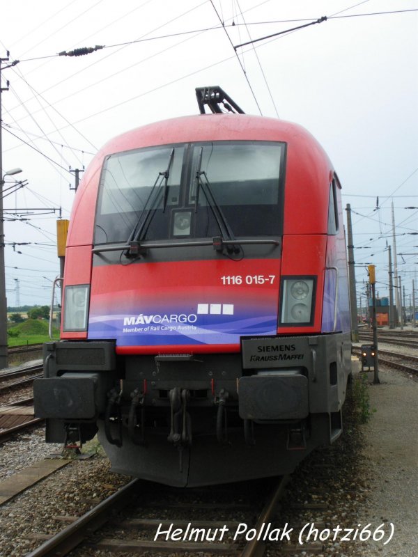1116 015-7 neues Lokdesign auf MAV-Cargo 
Aufnahme:Zentalverschiebebahnhof Kledering am 1.Juli 2009