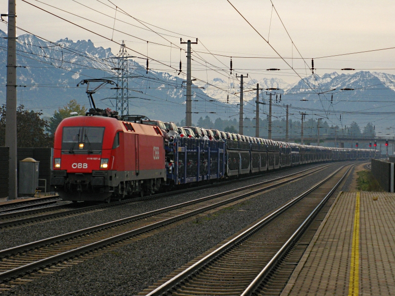 1116 027 am Autoganzzug in Frastanz am 23.10.09