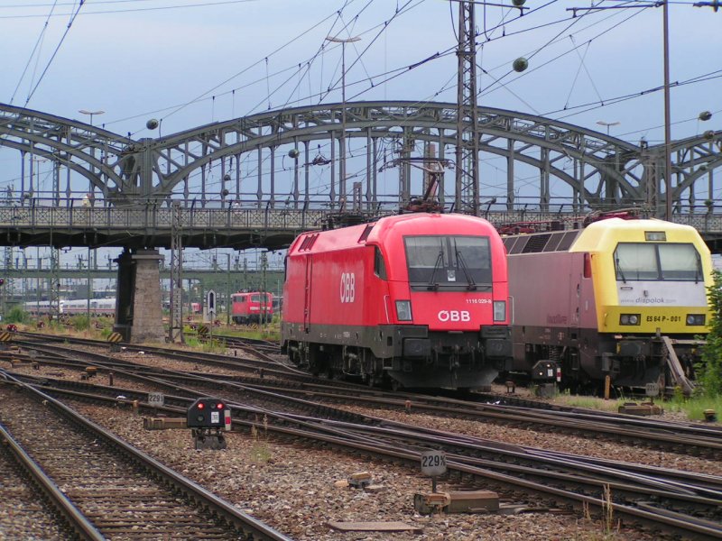 1116 029-8 und ES64P_070615 am Mnchener Hbf. 070615