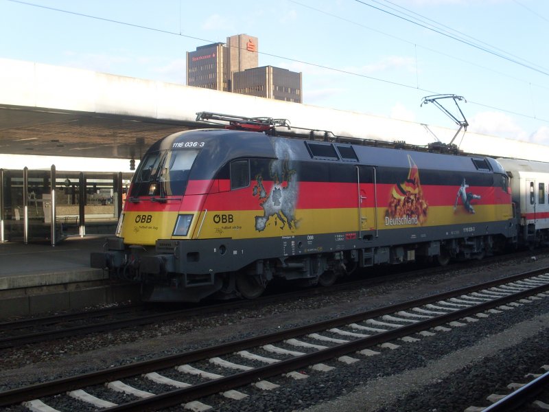 1116 036-3 mit IC 2082 Knigssee in Hanover HBF