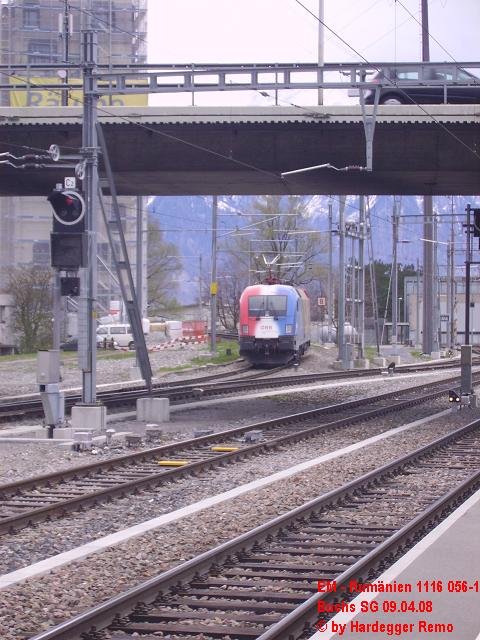 1116 056-1 *EM-Rumnien*  haut  als Lokzug 88717 wieder ab nach Feldkirch.
Buchs SG 09.04.08