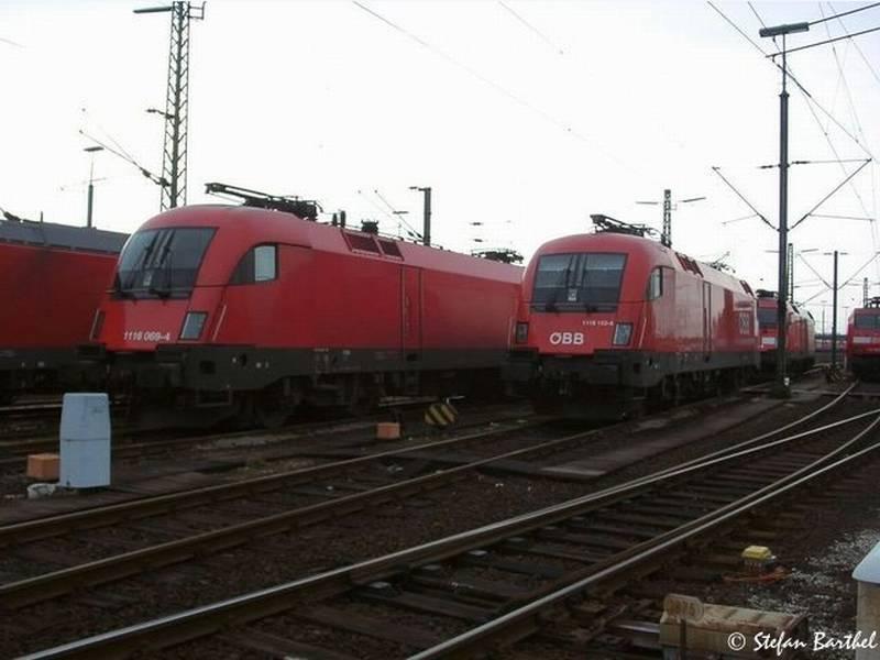 1116 069-4 ohne Eigentmer - Beschriftung und 1116 153-6 mit neuem BB Logo traf ich im Mrz in Maschen. 1116 153-6 ^gehrt zu BB Traktion Villach.
