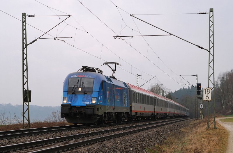 1116 080 (EM - UEFA) mit IC 111 bei Mauerkirchen (04.03.2008)