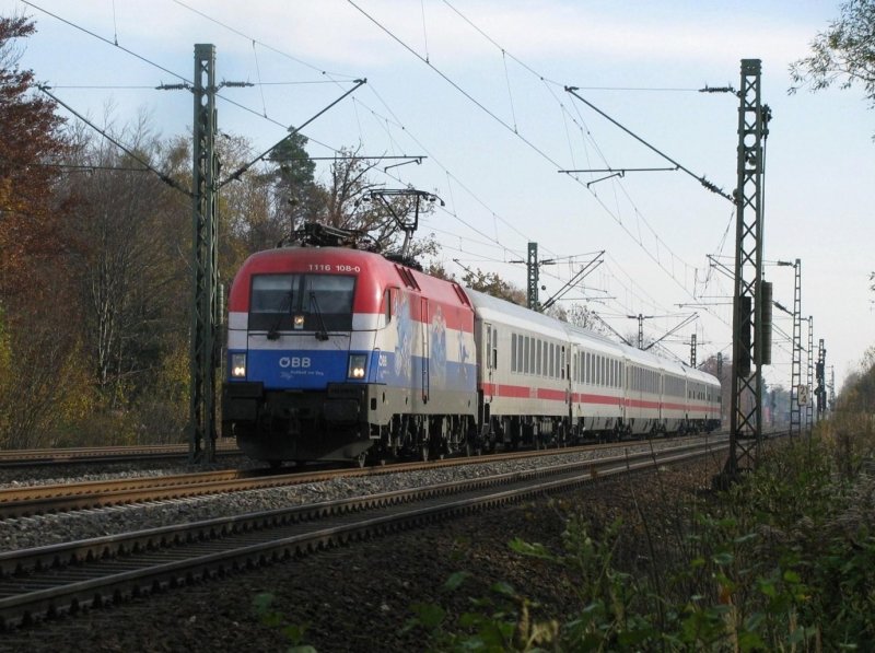 1116 108 mit IC 2082 am 2.11.2008 in Haar.