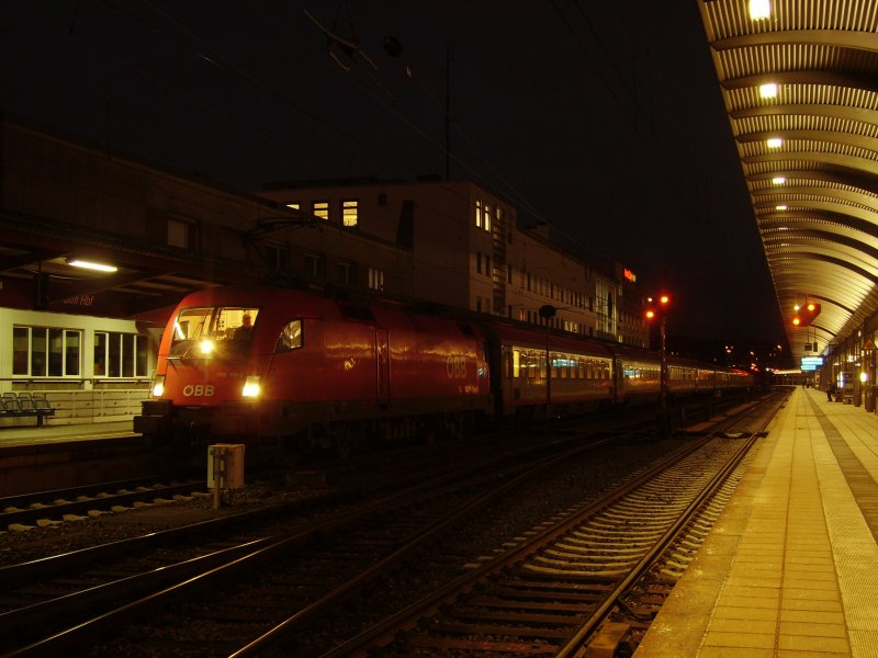 1116 110-6 mit dem EC 112 Klagenfurt - Frankfurt(Main) Hbf mit + 5 Minuten in Ulm Hbf. 22.12.08