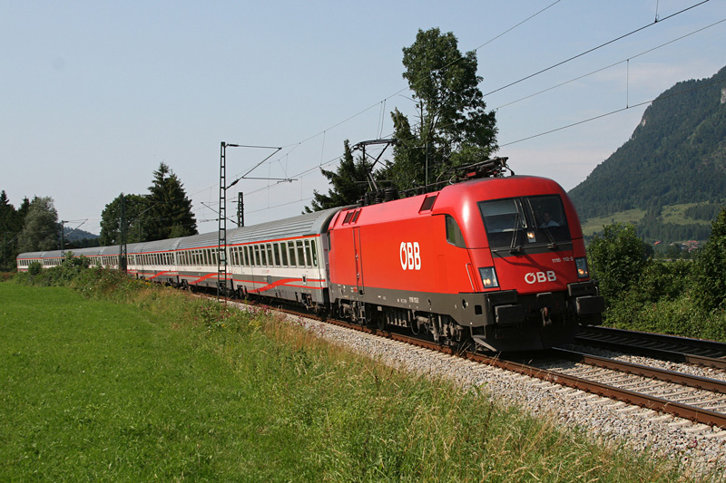 1116 112 mit EC 83 am 01.08.2009 bei Niederaudorf.
