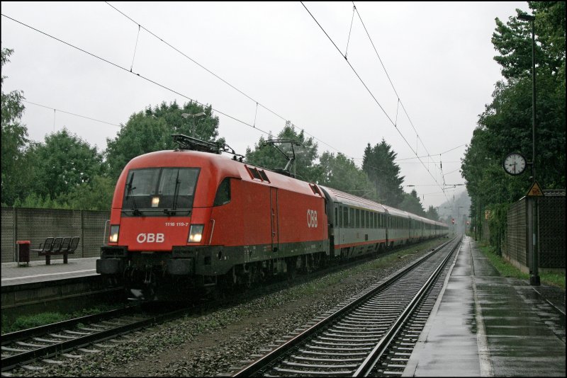 1116 119 bringt den OEC 561  Europischer Computer Fhrerschein  von Bregenz nach Wien Westbahnhof. Der Zug fhrt neben dem Bordrestaurant auch ein Businessabteil,Stillabteil, Handy-/Ruhezonen und ein Damenabteil mit. (07.07.2008)
