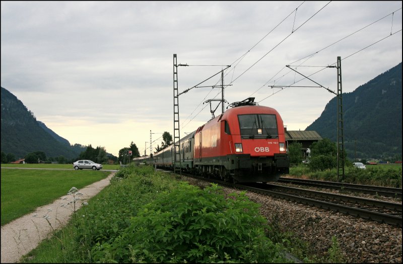 1116 119 ist mit dem OEC 189  Val Gardena/Gr�dnertal , von M�nchen Hbf nach Verona Porta Nuova, zum Brenner unterwegs. (04.07.2008)
