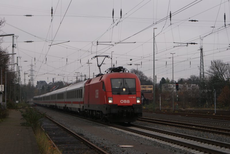 1116 138-7 mit dem IC 2025 bei der Einfahrt in Solingen Hbf am 23.11.2008