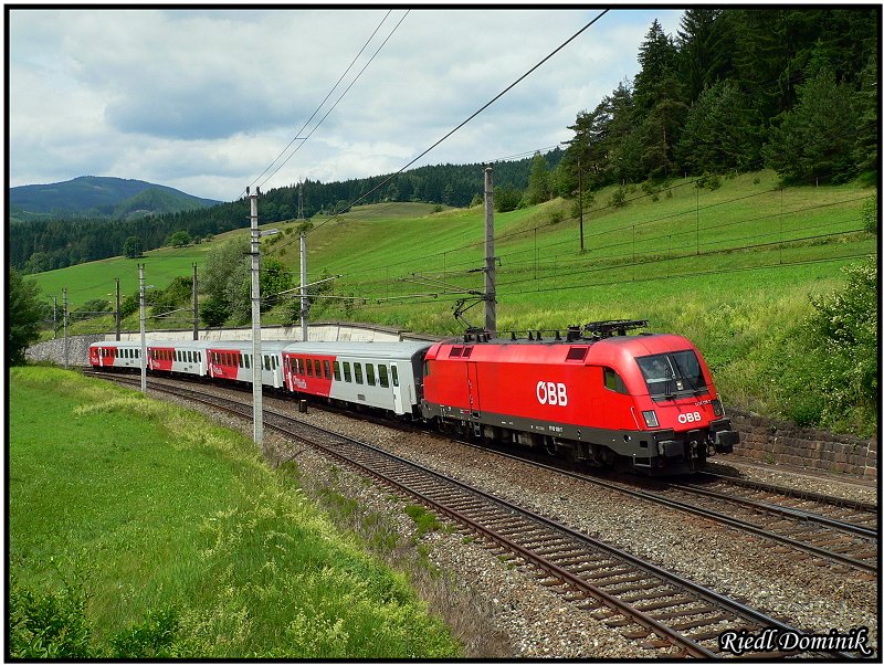 1116 138 berquert mit dem R4212 die Einfahrweichen des Bahnhof St.Michael. 14.06.2008