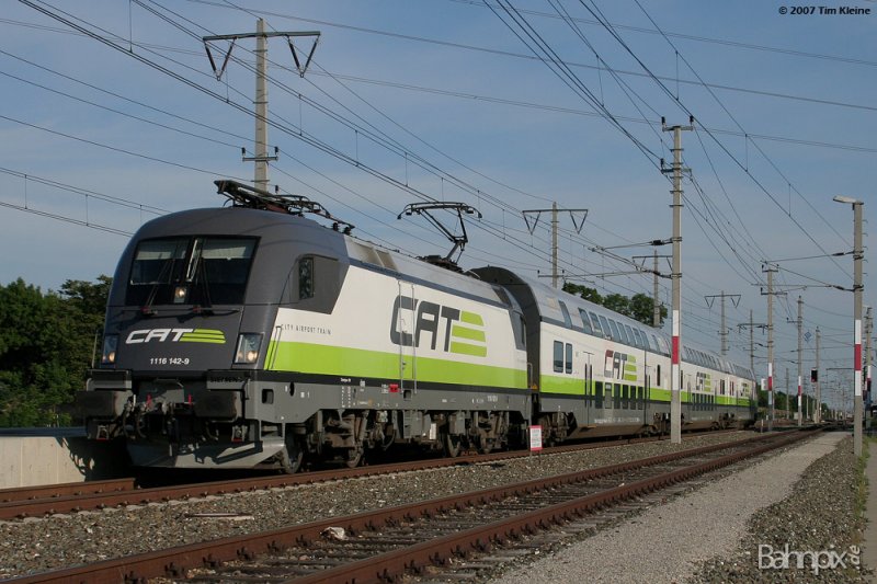1116 142  CAT  durchfhrt am 19.05.2007 Wien-Zentralfriedhof. www.bahnpix.de