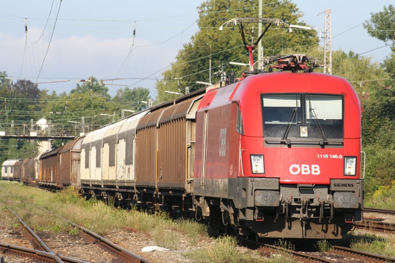 1116 146-0 hat den von einem DB232 Tandem bespannten Gterzug 45190 in Lindau Reutin bernommen und wird diesen nach Vbg. bringen.