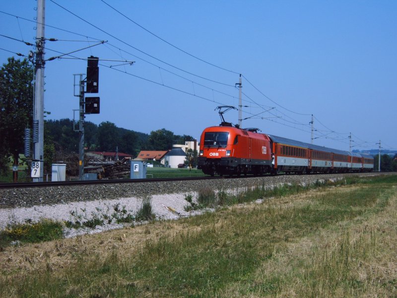 1116 150 fhrt mit EC 101 am 05.07.2006 auf das nrdliche Einfahrtssignal von Wartberg an der Krems zu.