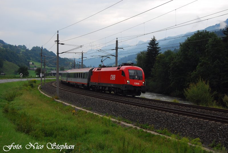 1116 153-6 mit BB IC 542  Skicirkus Saalbach Hinterglemm Leogang  Wien-Westbahnhof - Innsbruck Hbf. kurz hinter Taxenbach-Rauris (sterreichurlaub 11.08.09)