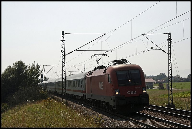 1116 156 ist mit dem IC 2082  Knigssee , Berchdesgaden Hbf - Hamburg-Altona, bei Ostermnchen unterwges. (01.08.2009)
