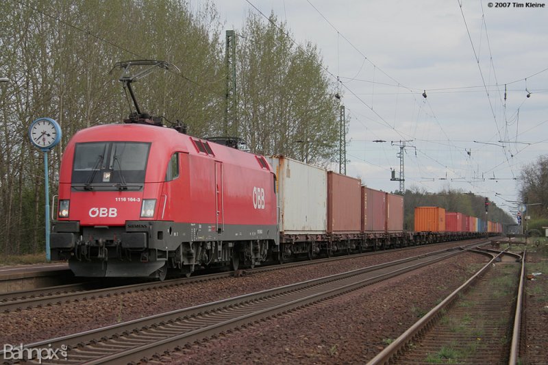 1116 164 am 07.04.2007 in Radbruch (bei Lneburg). www.bahnpix.de