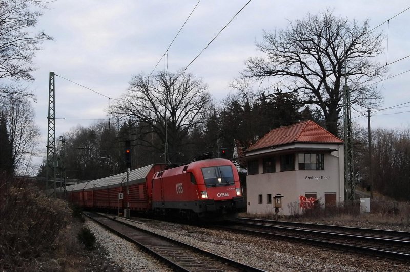 1116 175 mit einem Gterzug in Aling (17.01.2007)
