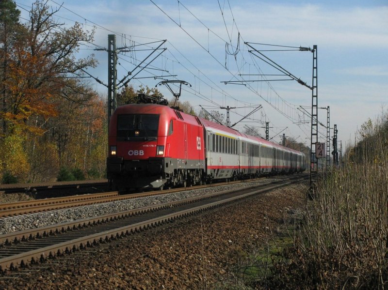 1116 176 mit EC 188 am 1.11.2008 in Haar. Heute wird dieser Zug laut Lokfinder mit dem Euromotion Taurus bespannt.