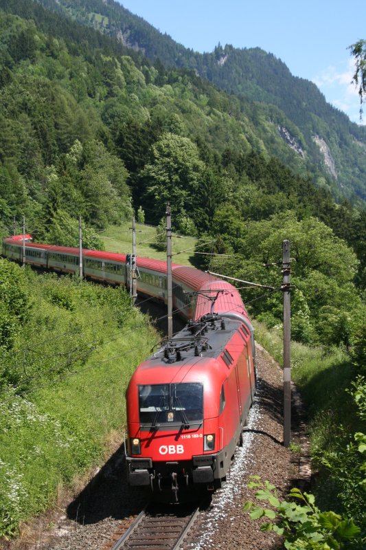 1116 183 mit BB EC160 auf dem Weg nach Bludenz. Aufgenommen am 13. Juni 2009 bei Braz.