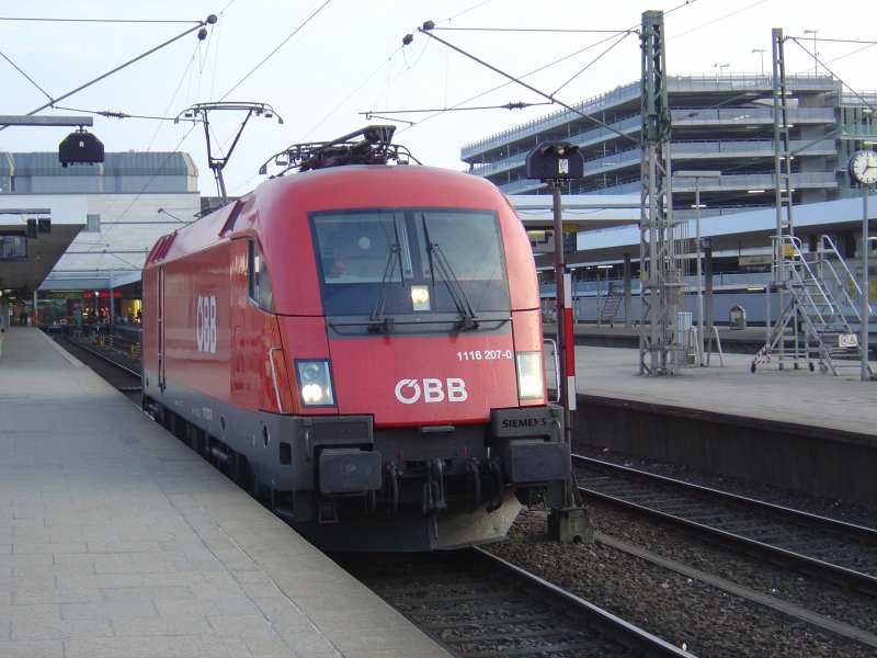 1116 207-0 der BB, aufgenommen am 23.4.2007 in Hamburg-Altona.