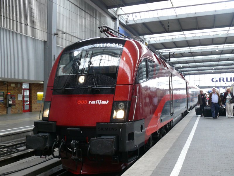 1116 215  Spirit of Salzburg  mit dem Railjet nach Wien Westbahnhof in Mnchen Hbf; 6.6.2009