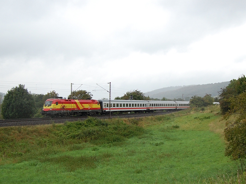 1116 232  EM-Spanien  am 5.9.2009 mit IC 2083 Hamburg-Altona - Berchtesgaden bei Beulshausen (KBS 350)