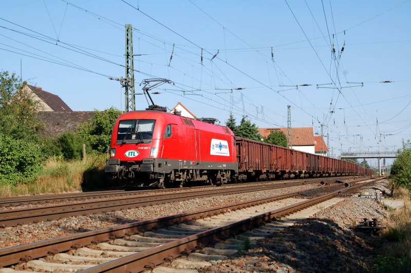 1116 237 der ITL zieht am 27.07.09 einen Gterzug durch Priestewitz Richtung Leipzig.
