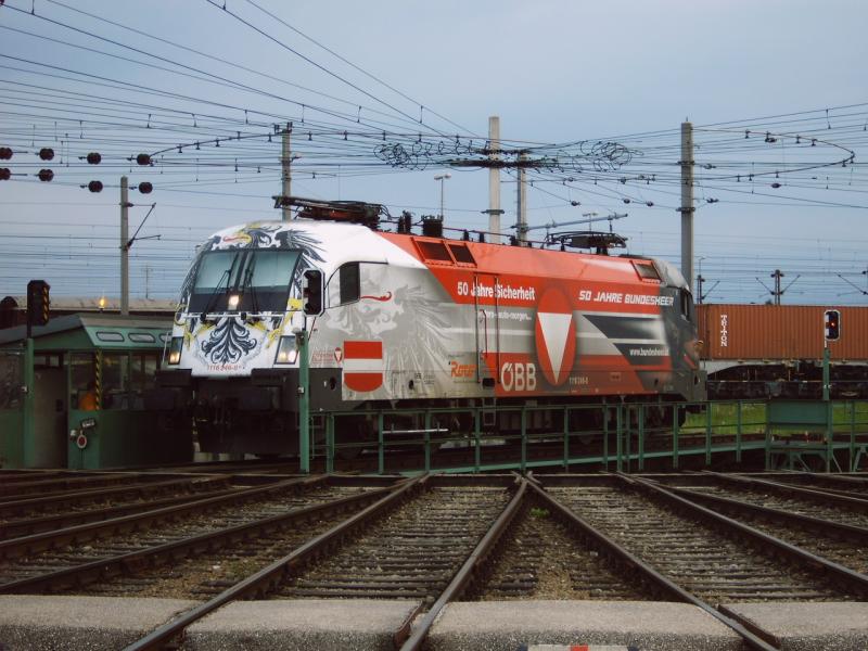 1116 246-8 wurde am 09.05.2006 auf die Drehscheibe in Wels 
gefahren um anschliessend ihren Dienst anzutreten.