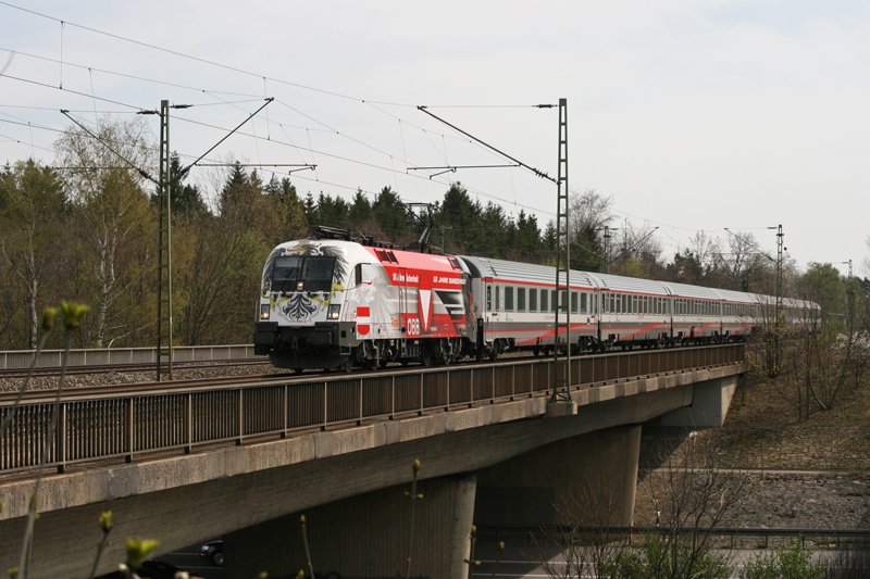 1116 246 (Bundesheer Taurus) mit EC 188 am 16.04.2009 in Haar (bei Mnchen).