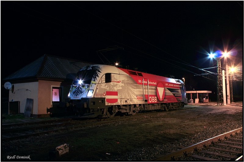 1116 246 Bundesheer wartet im Heizhaus Knittelfeld auf ihren Tfz.
Knittelfeld 9.11.08 