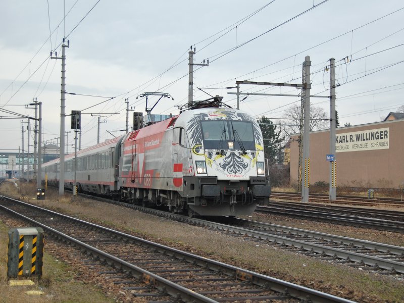 1116 246 war am 12.01.2007 eingeteilt
den EC 564  Kufstein-Die Perle Tirols 
von Wien nach Innsbruck zu bringen.
Zu sehen auf dem Bild ist der Zug
beim Ausfahren aus Wels.